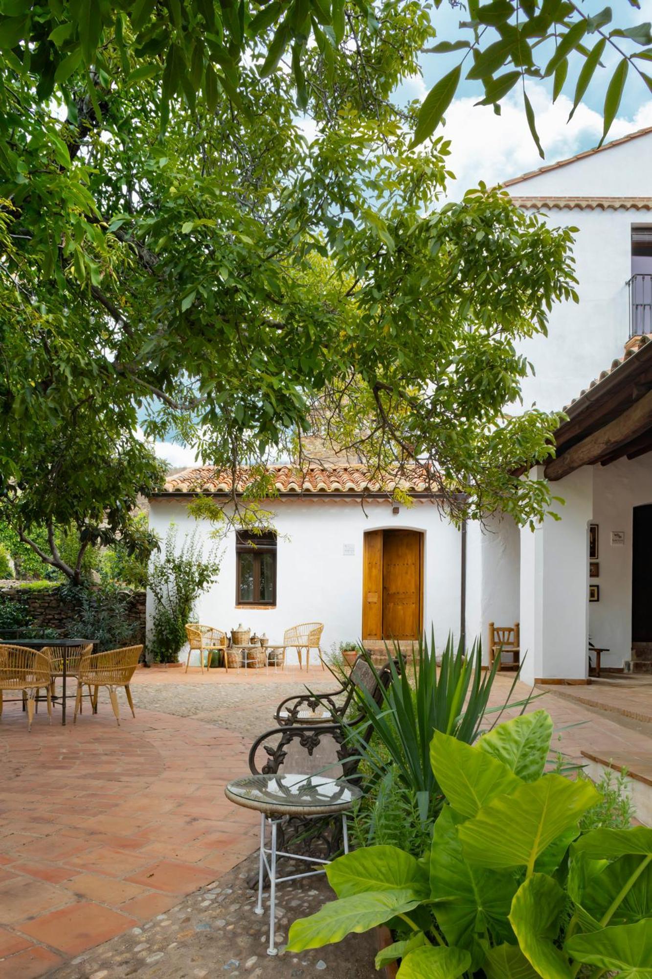 Apartamentos Turisticos El Patio Del Nogal Guadalupe  Exteriér fotografie