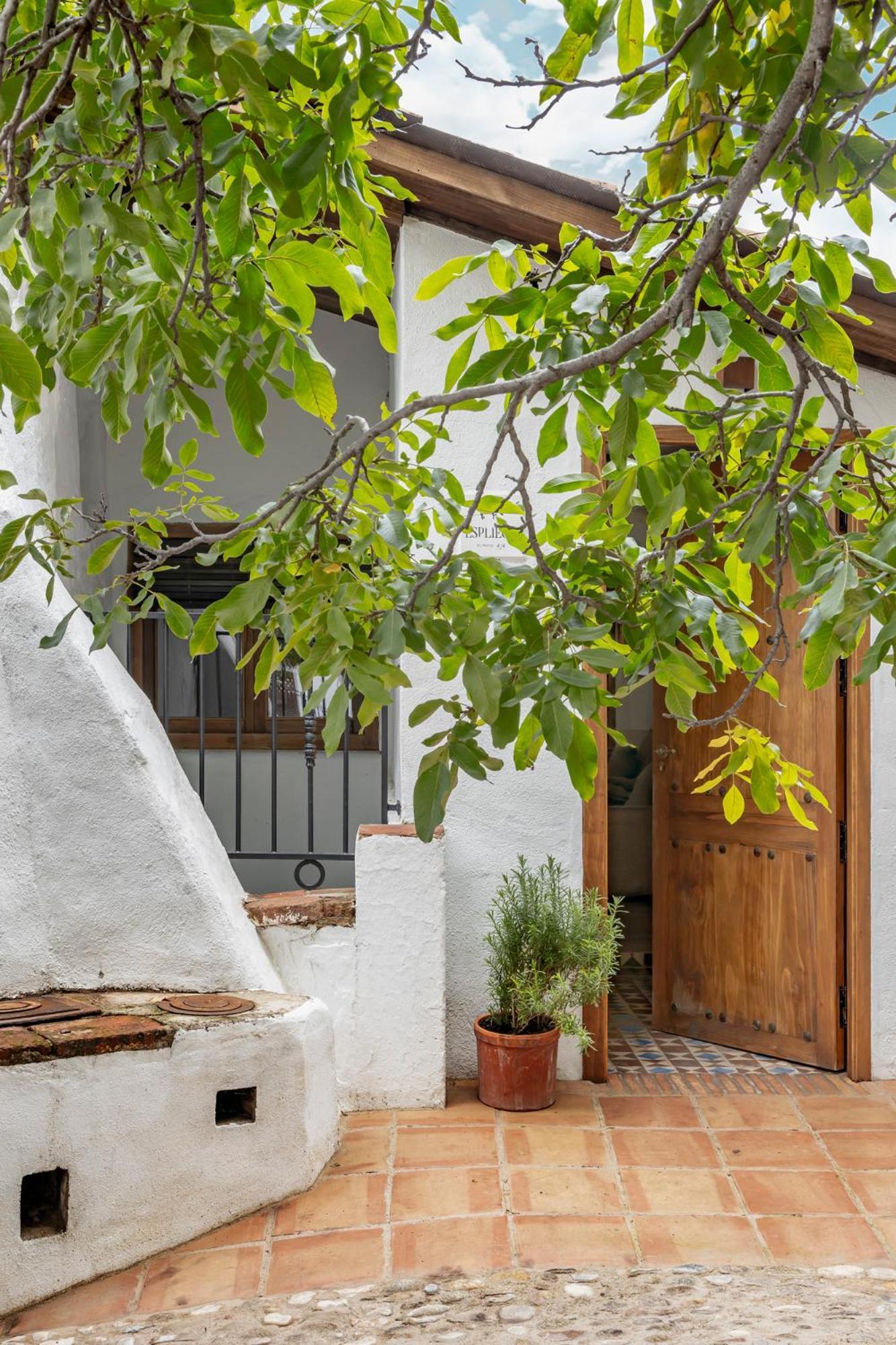 Apartamentos Turisticos El Patio Del Nogal Guadalupe  Exteriér fotografie