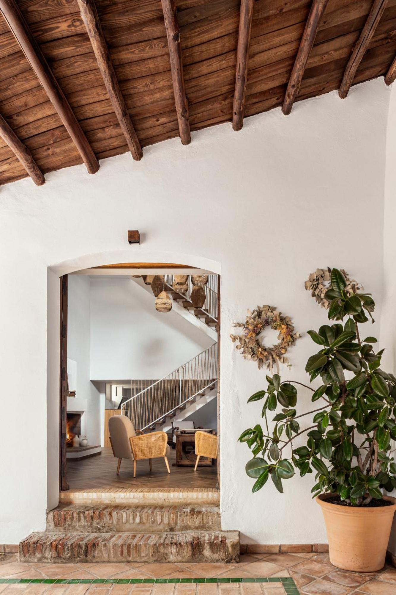 Apartamentos Turisticos El Patio Del Nogal Guadalupe  Exteriér fotografie